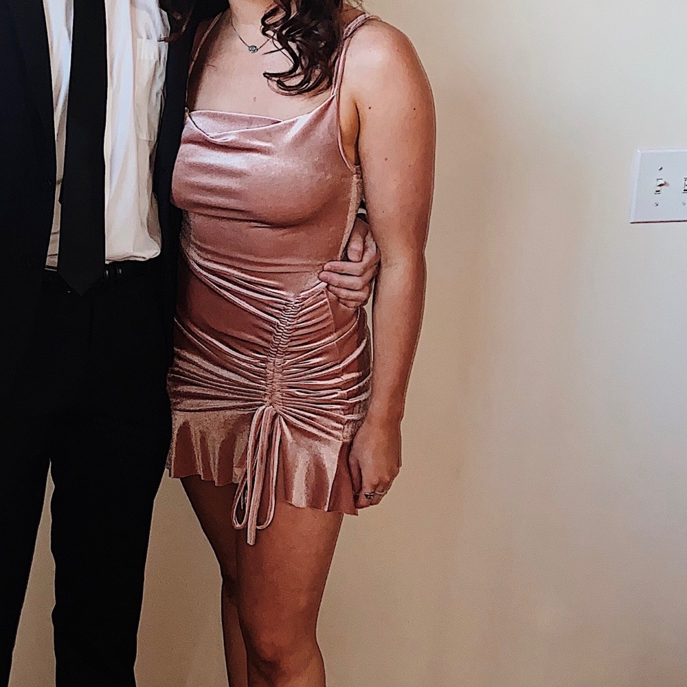 Pretty Little Thing Velvet Dress *perfect for the holidays!!!*